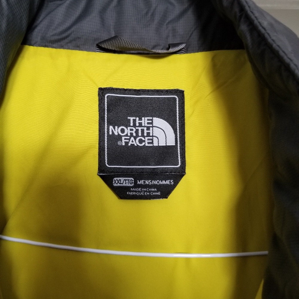 XXL menls North Face down vest